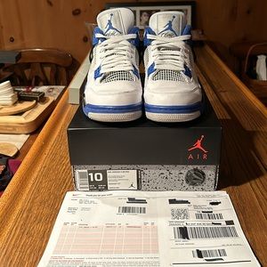 Air Jordan 4 Retro